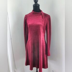 Elegant Long Sleeve Velvet Dress in Rich Burgundy